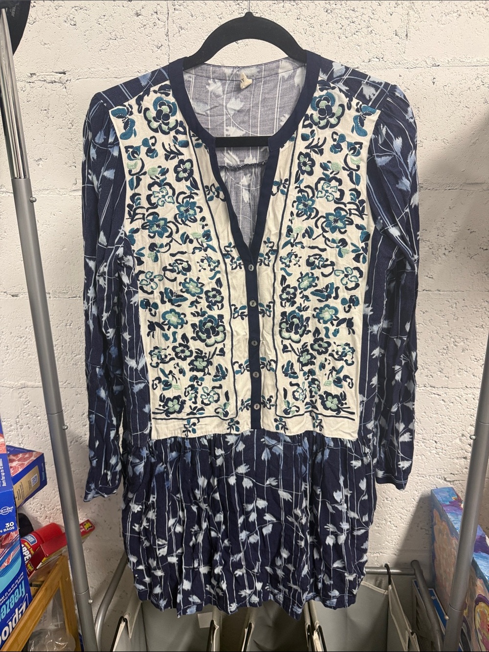 Boho Navy & White Floral Women's Dress TINY Size Medium LIKE NEW